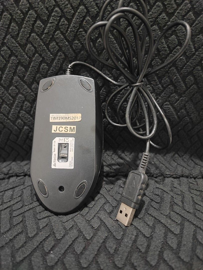 A4tech Wired Mouse (Category: Mouse & Mousepads) located in Manila. Submitted by emetmigz (Listing ID 1400750701, Image 2). Description: A4tech Wired Mouse (USB connection) Bawas gamit lang po sa bahay. Working po lahat ng buttons, left click, right click, scroll up and down button. Minor cosmetic scratches. Around 8.3/10 ang kinis. Good for work or as a back up mouse. Lalamove/Grab for within Metro Manila No meetups.