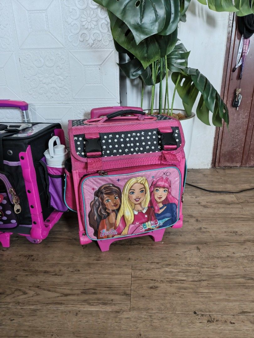 Barbie Trolley Bag (Category: Other Babies Going Out Needs) located in Paranaque City. Submitted by keenturtle-7385 (Listing ID 1400603216, Image 2). Description: Rfs: Nag upgrade to a bigger bag Decluttering No flaws.
