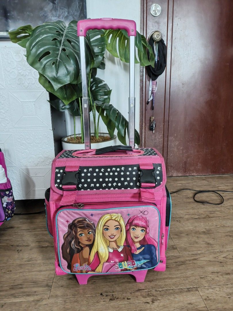 Barbie Trolley Bag (Category: Other Babies Going Out Needs) located in Paranaque City. Submitted by keenturtle-7385 (Listing ID 1400603216, Image 1). Description: Rfs: Nag upgrade to a bigger bag Decluttering No flaws.