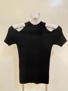 (Category: ) located in . Submitted by qbcloset (Listing ID 1400754814, Image 1). Description: .