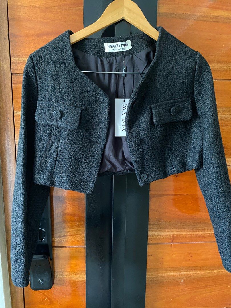 BKK cropped blazer (Category: Coats, Jackets and Outerwear) located in Paranaque City. Submitted by krishamel (Listing ID 1400599825, Image 2). Description: From bkk Fits xs-small Issue sa button (see pics).