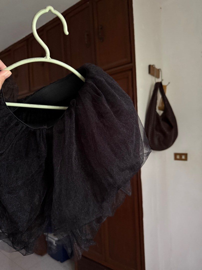 Black tulle skirt (Category: Skirts) located in San Pablo. Submitted by decluttx (Listing ID 1400626732, Image 2). Description: Can fit XS-L Haven't been used Rfs: decluttering.