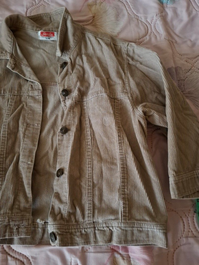 Brown Vintage Corduroy Jacket (Category: Coats, Jackets and Outerwear) located in Manila. Submitted by lasera (Listing ID 1400667864, Image 1). Description: - size: s-m (cropped style) - like new, no flaws - rfs: decluttering.