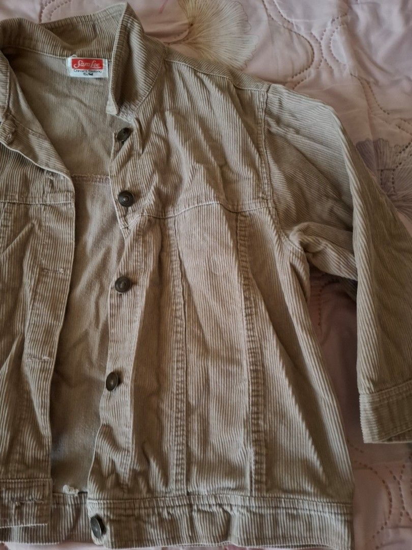 Brown Vintage Corduroy Jacket (Category: Coats, Jackets and Outerwear) located in Manila. Submitted by lasera (Listing ID 1400667864, Image 3). Description: - size: s-m (cropped style) - like new, no flaws - rfs: decluttering.