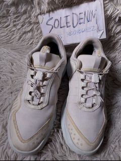 (Category: ) located in . Submitted by SoleDenim (Listing ID 1400703090, Image 1). Description: .