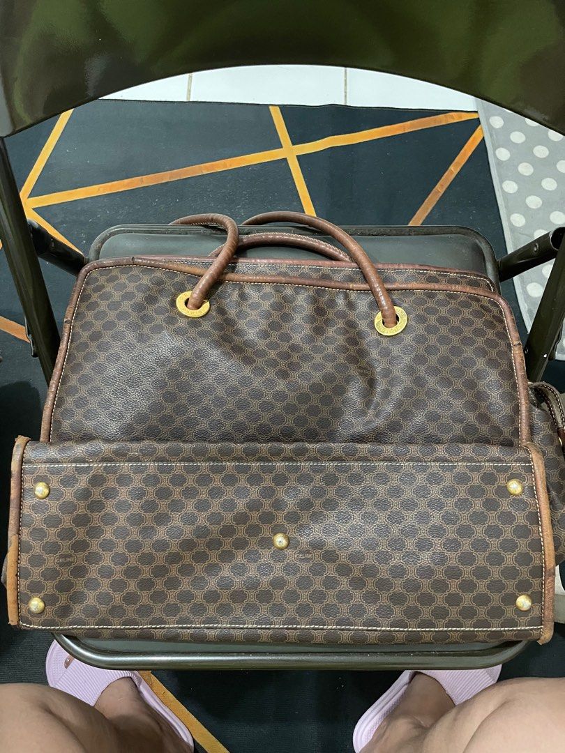 CELINE Macadam Tote Bag (Category: Tote Bags) located in Manila. Submitted by ThatPinkInTheCorner (Listing ID 1400725330, Image 1). Description: Vintage authentic Celine Macadam Tote Bag. One strap torn in the middle. Totally restorable if you have enough budget. This can easily be flipped to 20k and up upon checking on Google. Still functional, zippers still work, hardware still intact. Other flaws shown in the images. Bawal sa maselan. Don’t he