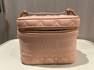 （分類：）位於 。 由 wlllllsa 提交（商品編號 1400696351，圖片 1）。簡介： 。