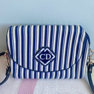 （分類：）位於 。 由 adddddlol 提交（商品編號 1400665841，圖片 1）。簡介： 。