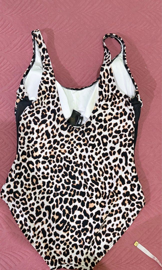 DKNY LEOPARD PRINT ONEPIECE PLUS SIZE MEDIUM-LARGE (Category: Bikinis & Swimsuits) located in Bulacan. Submitted by declutterbuds (Listing ID 1400623640, Image 3). Description: No flaw Malinis na malinis.