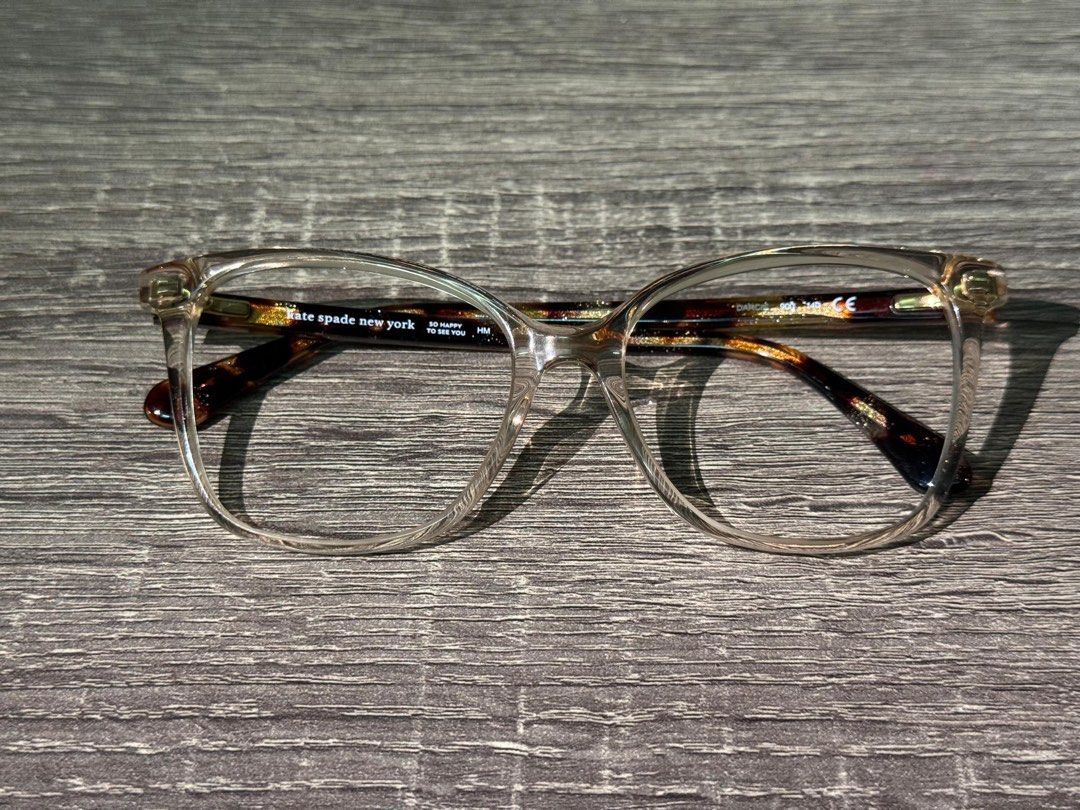 Frames (Category: Sunglasses & Eyewear) located in Kluang. Submitted by nrlafika (Listing ID 1400671223, Image 3). Description: Saiz 52-16 Colour : SOFT NUDE NO INCLUDES LENS BARU GUNA 3/4kali.