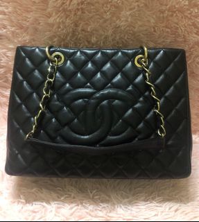 (Category: ) located in . Submitted by ctea_luv_shopping (Listing ID 1376965145, Image 1). Description: .