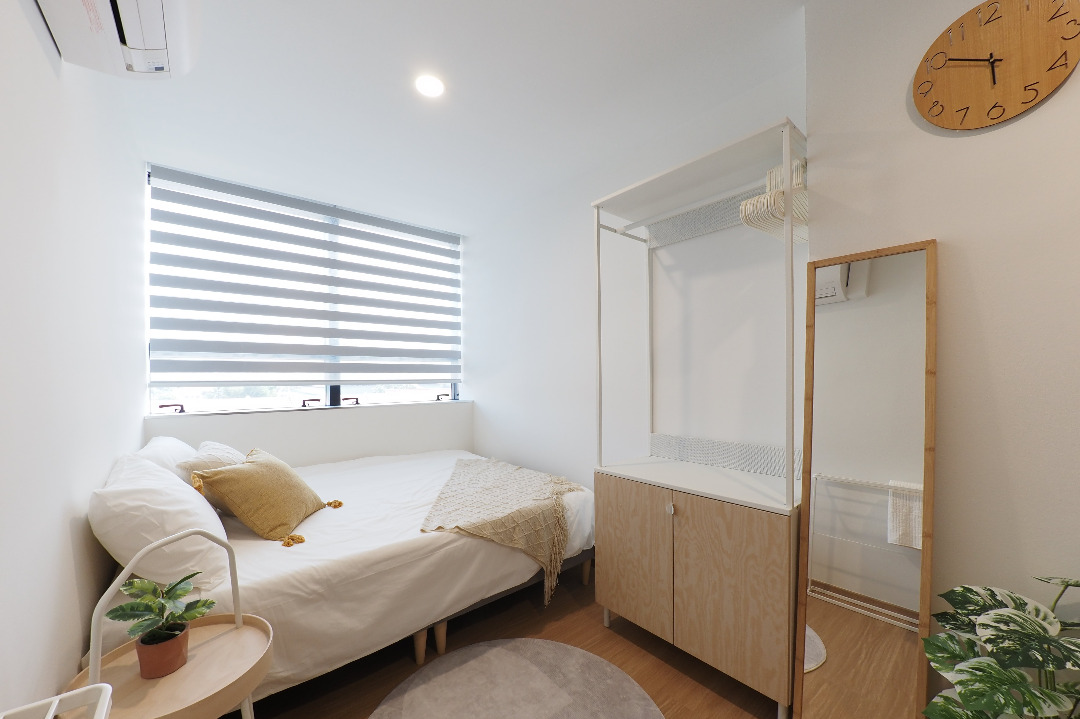 (Category: ) located in . Submitted by kinresidences (Listing ID 1400610692, Image 1). Description: .