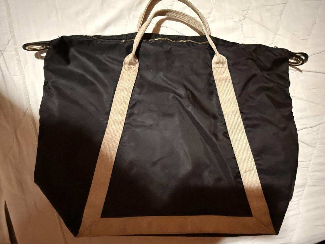 H&M Two-Way Bag (Category: Cross-body Bags) located in Makati City. Submitted by declutterteacher (Listing ID 1400656667, Image 3). Description: 🤍 Has a long strap for cross bag 🤍 Multi-purpose bag.