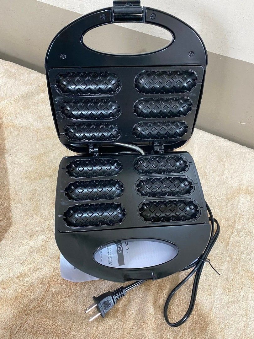 Hotdog sandwich maker (Category: Breadmakers) located in Manila. Submitted by yzlshop (Listing ID 1400652975, Image 3). Description: Brand new / COD Same day delivery via Lalamove Location: Manila Pm for inquiries. Thank you!.