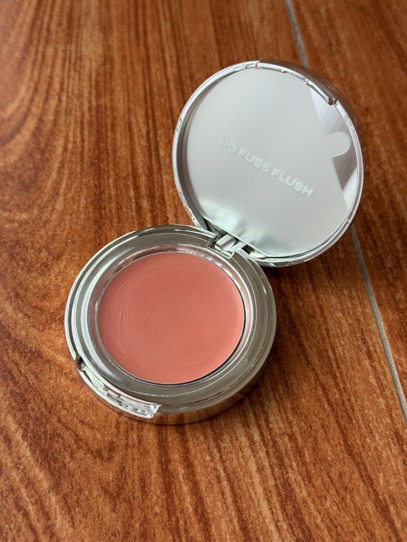 Issy & Co. Crème Cheek Blush - Safe Word (Category: Makeup) located in Manila. Submitted by kybubs (Listing ID 1400618658, Image 1). Description: - tried once - Rfs: not for me MOD: Lalamove / Grab MOP: Gcash / BPI.