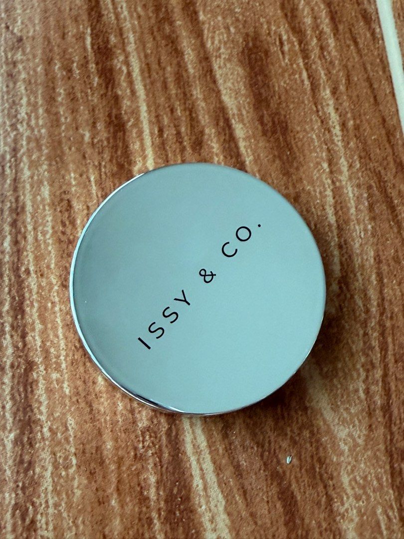 Issy & Co. Crème Cheek Bronzer - Toast (Category: Makeup) located in Manila. Submitted by kybubs (Listing ID 1400618820, Image 2). Description: - tried once - Rfs: not for me MOD: Lalamove / Grab MOP: Gcash / BPI.