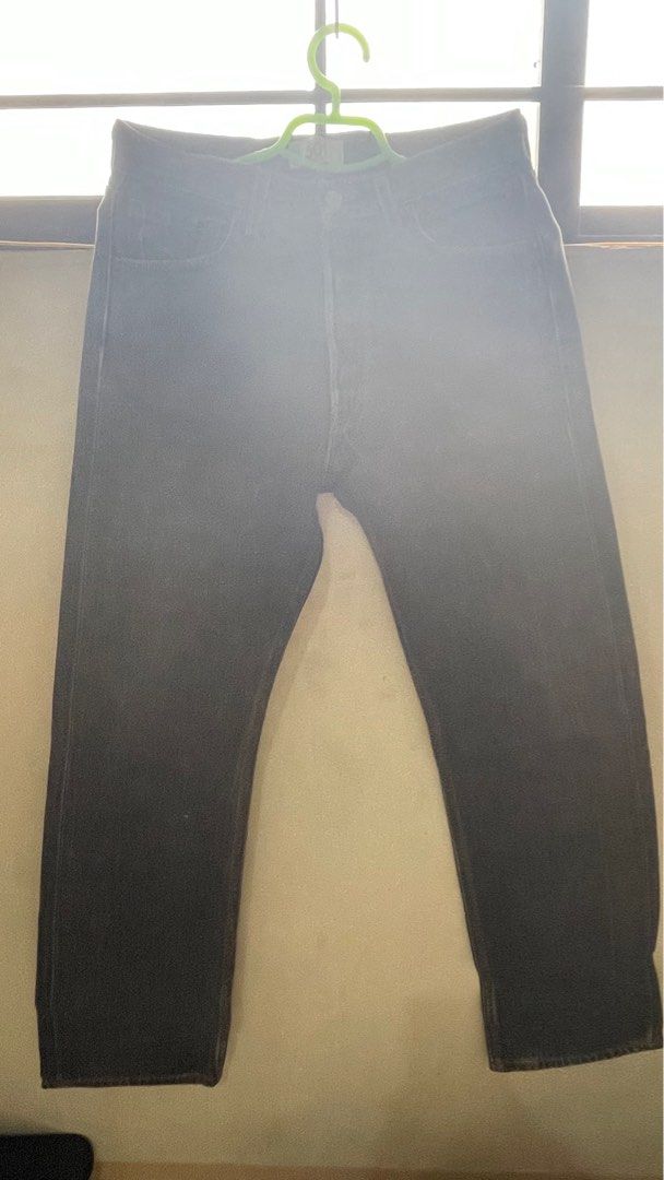 Levi's 501 Straight Leg Jeans (Category: Men's Grooming) located in Pasig City. Submitted by undone79 (Listing ID 1400614478, Image 1). Description: - Levi's 501 jeans - Faded blackcolor - Straight leg cut - Button fly - 100% cotton - Made in Mexico Size : W30xL30 Payment first through GCash plus shipping fee Delivery through LBC,J&T, JRS,Lala Move,Joy Ride 09628470820 for inquiries.
