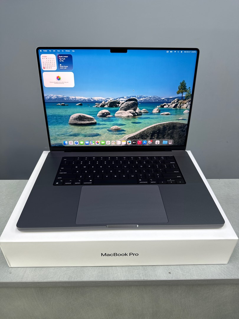MacBook Pro M1 Max 16inch 2021/64gb ram/1tb ssd/like brand new laptop ...