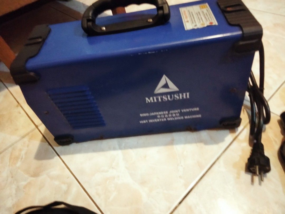 Mitsushi 5000 Japanese Joint Venture Welding Machine (Category: Construction Tools & Equipment) located in Manila. Submitted by jevhie (Listing ID 1400666839, Image 2). Description: mura lng po Yan wildeng machine 220v.