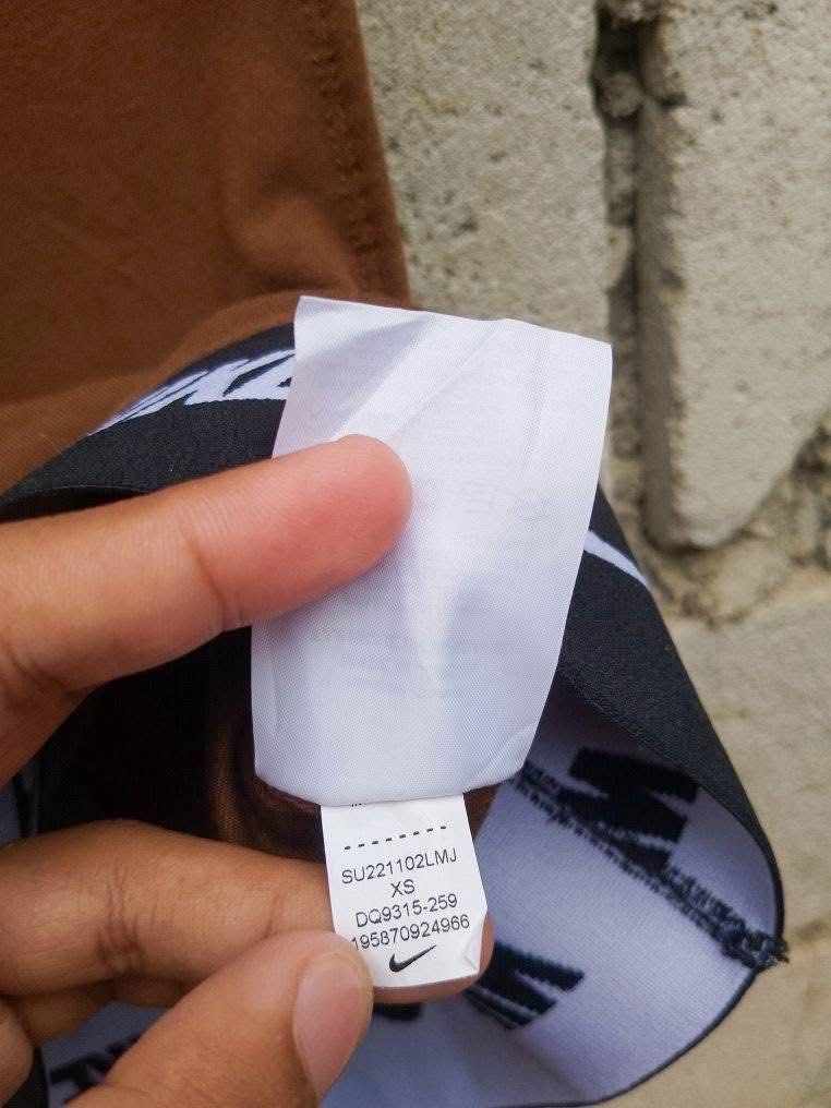 Nike Sportswear Repeat Tape Croptop (Category: Others Tops) located in Manila. Submitted by mayyyyyx (Listing ID 1400593559, Image 3). Description: Nike Sportswear Repeat Tape Crop Top 14W× 15.5L (stretchy material).