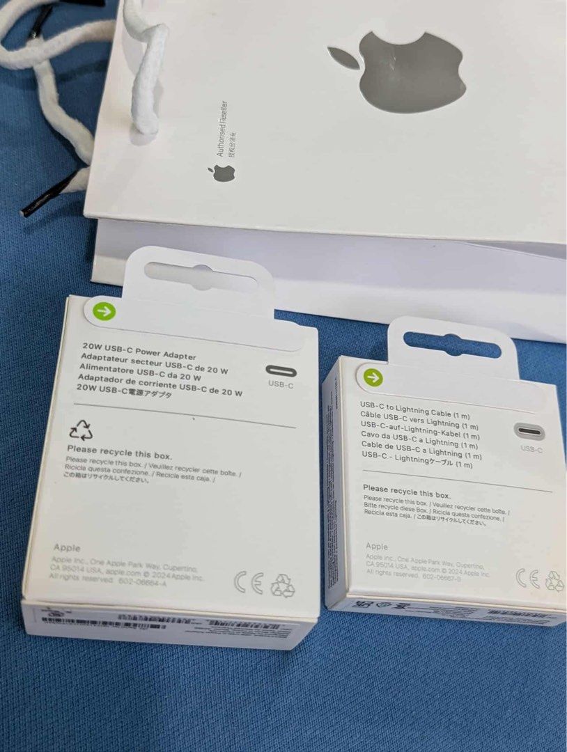 Original 20W iPhone Adapter with USB-C To Lightning Cable w/serial (Category: Chargers & Cables) located in San Juan City. Submitted by ph_gadgets_hub (Listing ID 1400638350, Image 2). Description: ₱650 Original 20W USB-C Adapter iPhone Charger with USB-C To Lightning Cable (1m) w/serial number 🚖Same Day Delivery within Metro Manila via lalamove rider 🏍️🏍️ Fast booking, book agad ✈️✈️ JNT • LBC (for provinces area Nationwide)🚚🚛 For orders an