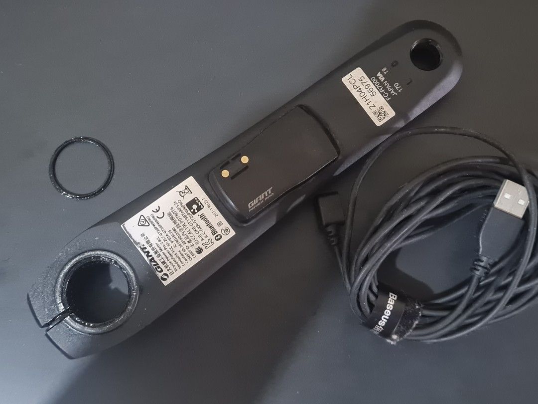 Power Meter (Category: Bicycles) located in Quezon City. Submitted by raymorph (Listing ID 1400616621, Image 3). Description: Giant Power Pro. Power Meter. with Cadance. 105 R7000 - Compatible to R7020 or any gs for non selan. 170mm. Lightly Used. Good baseline. Compatible with Garmin / Zwift etc. Haven't tried with other cycling computers. It should be fine. No issues. Perfect Function. Low price na. RFS. Not being used..