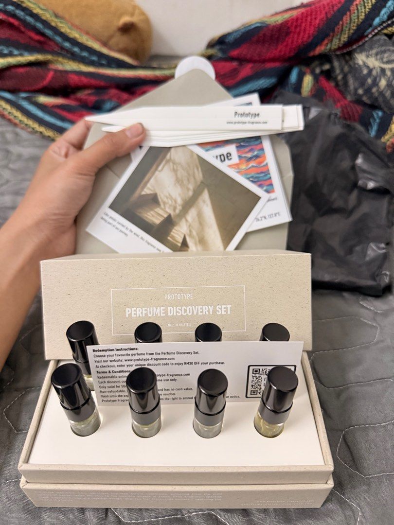 Prototype discovery set (Category: Fragrance & Deodorants) located in Kuching. Submitted by weereee (Listing ID 1400599355, Image 2). Description: Not suitable for me . Bought on oct 20.