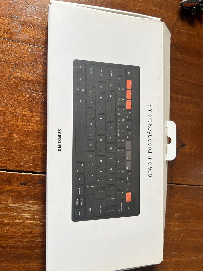 Samsung Smart Keyboard Trio 500 (Category: Computer Keyboard) located in Guiguinto. Submitted by alfrancz (Listing ID 1400667055, Image 2). Description: Samsung Keyboard Trio 100.