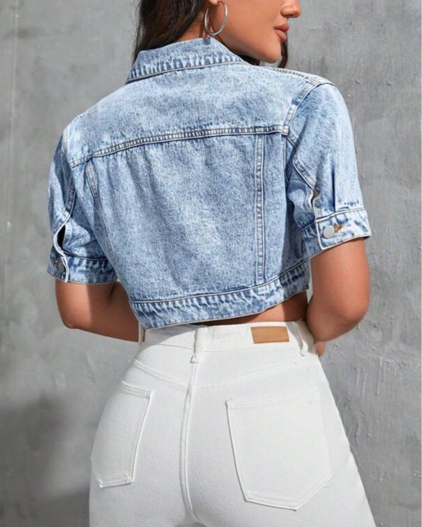 SHEIN EZwear Button Front High Quality Denim Crop Jacket (Category: Coats, Jackets and Outerwear) located in Manila. Submitted by millaspreloved (Listing ID 1400618460, Image 2). Description: ▫️Selling Price: ₱790 ▫️Original Price:₱915 ▫️Size: L ▫️Same-day delivery? DM! 🩷 Please read policies😊.