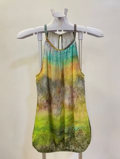 (Category: ) located in . Submitted by qbcloset (Listing ID 1400754021, Image 1). Description: .
