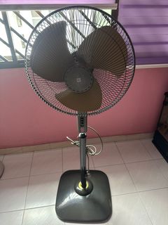 (Category: ) located in . Submitted by jasonyeoyeo (Listing ID 1400641880, Image 1). Description: .