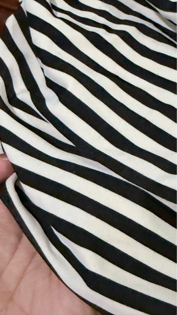 Stripe Tankini xl-2xl (Category: Bikinis & Swimsuits) located in Bulacan. Submitted by declutterbuds (Listing ID 1400634463, Image 2). Description: No flaw.