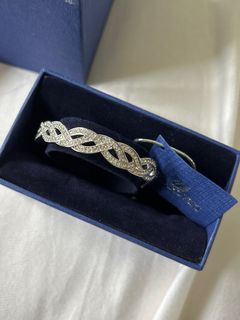 (Category: ) located in . Submitted by geek_preloved (Listing ID 1400592604, Image 1). Description: .