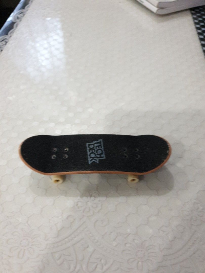 Tech deck (Category: Vehicle & Diecast Models) located in Singapore. Submitted by tufff (Listing ID 1400730203, Image 1). Description: only a few scratches at the bottom.