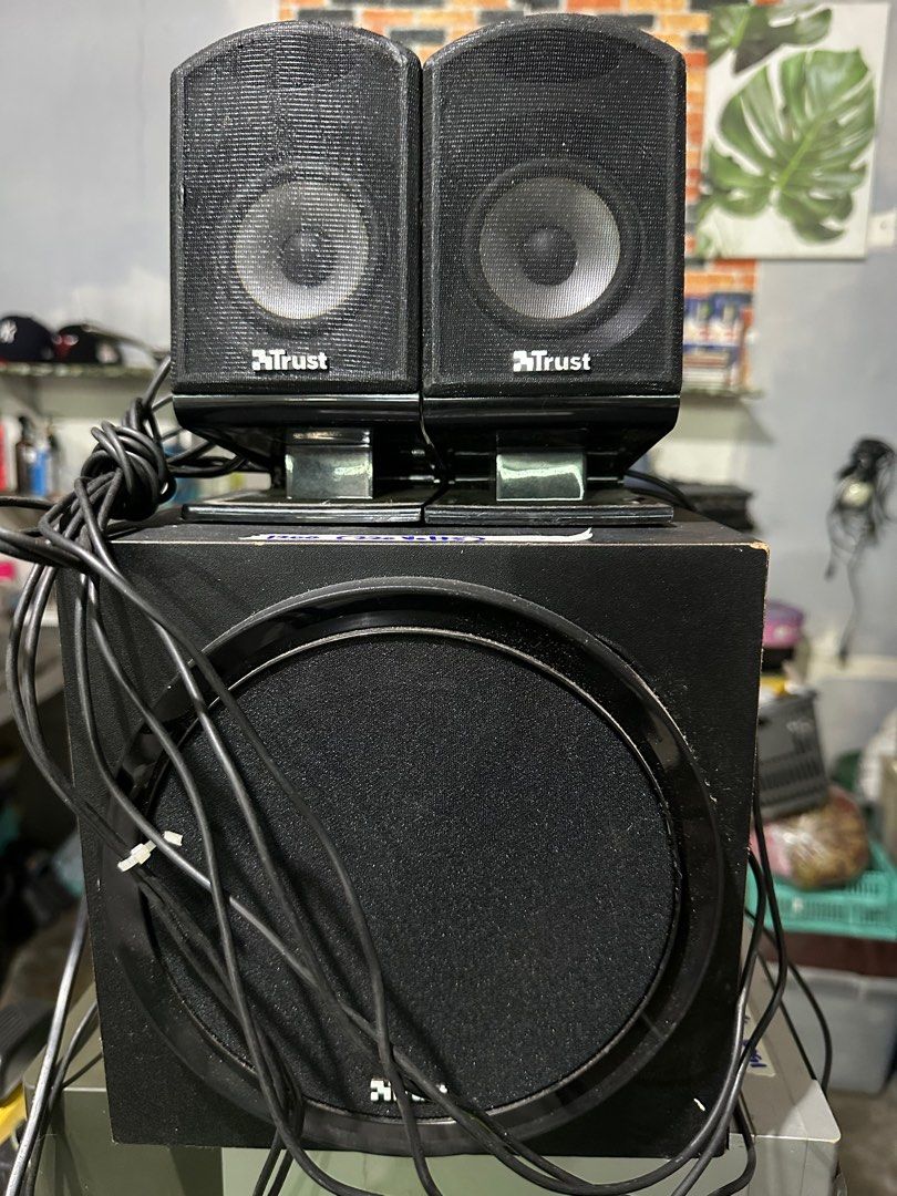 Trust Computer Speaker 2.1 (220volts) (Category: Soundbars, Speakers & Amplifiers) located in Rodriguez. Submitted by pwestoonlinestore (Listing ID 1400688971, Image 2). Description: Testes working Loc: Montalban Rizal. .