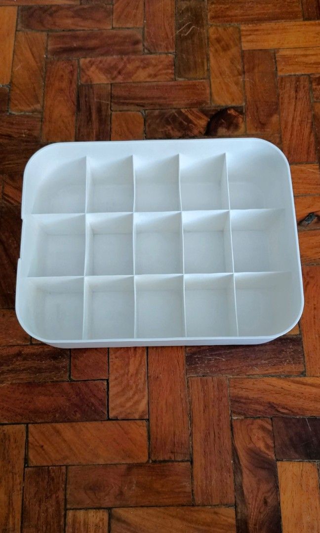 15 grid Storage Organizer (Category: Storage Boxes & Baskets) located in Quezon City. Submitted by queentana_finds (Listing ID 1400838395, Image 3). Description: Like new. No damage at all. 15 grid , good to fit un small spaces, tables, or closets. Multifunctional -- can be used as organizer for undies, jewelries, small items, desk items, etc. Color is white. Size and dimensions can be found in the photo album. RFS: Decluttering..