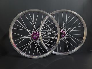 （分類：）位於 。 由 h1m_08 提交（商品編號 1400939179，圖片 1）。簡介： 。