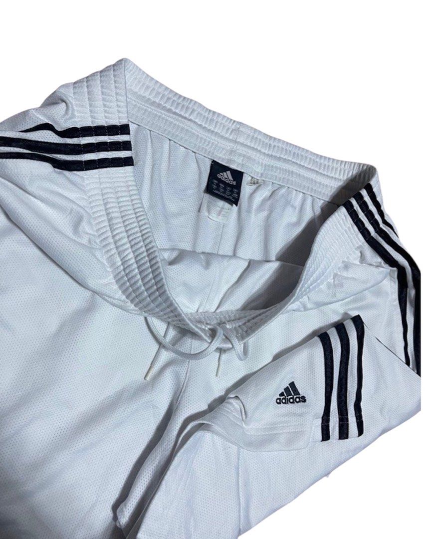 Adidas Plus Jersey Shorts (Category: Activewear) located in Quezon City. Submitted by cornerco (Listing ID 1400904087, Image 1). Description: Too big (2xl-3xl) 38-48 waist 21 length Bundle discount if you’ll get the nike shorts too.