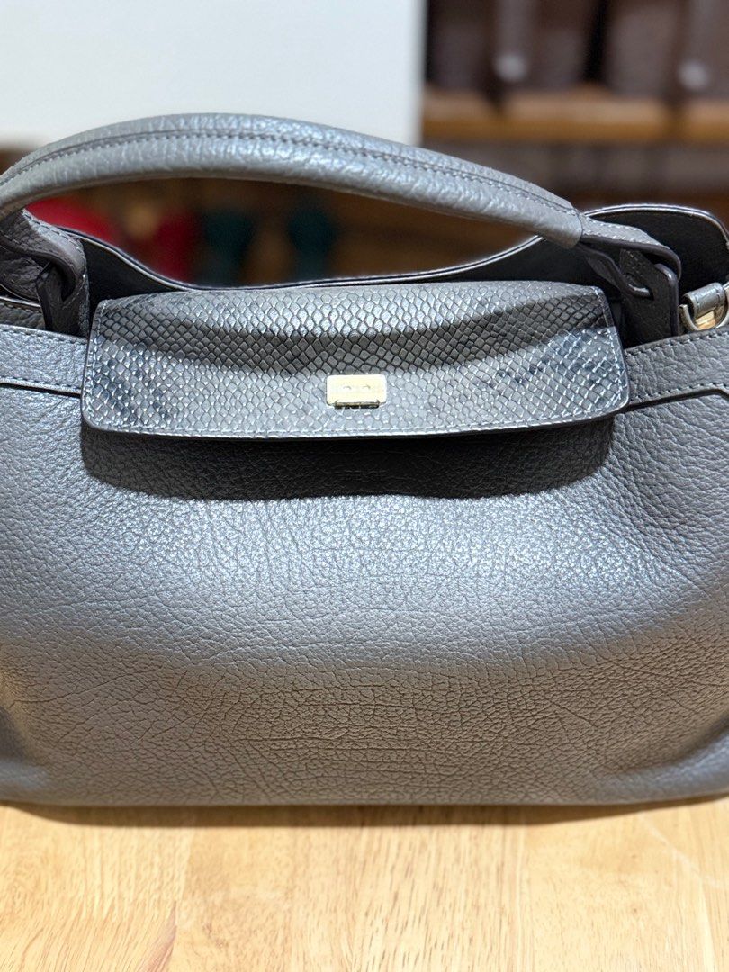 Be Ge (Category: Luxury Bags & Wallets) located in Quezon City. Submitted by ateshandpick (Listing ID 1376022198, Image 3). Description: Be Ge Authentic Negotiable Genuine Leather.