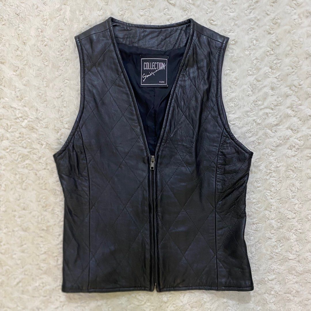 Black Leather Zip-Up Vest Y2k 2000s (Category: Others Tops) located in Balanga. Submitted by cherryblunt (Listing ID 1400938074, Image 2). Description: ⬇️ - Size S - Quilted design - Genuine leather pit to pit - 15” length- 20” Mop - Gcash/Bank Transfer Mod - J&T Express No sh0pee checkout.