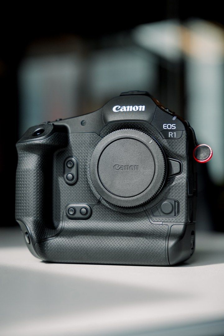 Canon EOS R1 Camera Kit with Lenses and Accessories (Category: Cameras) located in Taguig. Submitted by haroldvb08 (Listing ID 1400891063, Image 2). Description: Selling my Prestine Condition Canon EOS R1 Bundle bought last March 2025. I have only used this in several occasions, the shutter count is around 200 only. All are powdered coated for scratch protection. RFS: No longer pursuing Photography Package Includes: Canon Eos R1 Body Canon RF 24-