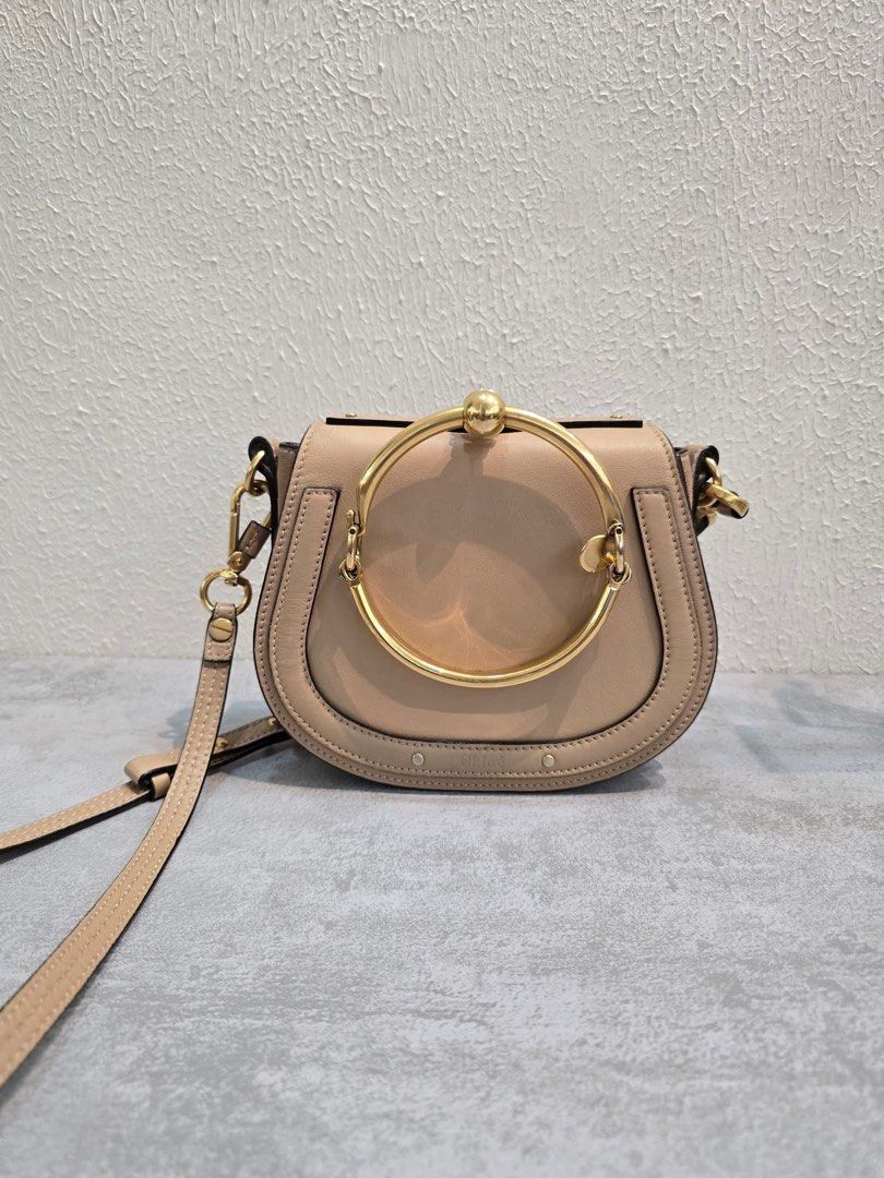 Chloe Pixie Small Bag (Category: Luxury Bags & Wallets) located in General Santos City (Dadiangas). Submitted by braverabbit.67 (Listing ID 1400958460, Image 2). Description: 💯MONEY BACK GUARANTEE 💯💯👌🏻 Chloe Sling bag in verygood condition Small 𝗦𝘂𝗿𝗲 𝗯𝘂𝘆𝗲𝗿 𝗺𝗮𝘆 𝗿𝗲𝗾𝘂𝗲𝗦𝘁 𝗺𝗼𝗿𝗲 𝗱𝗲𝘁𝗮𝗶𝗹𝗲𝗱 𝗽𝗶𝗰𝗦 𝗼𝗿 𝘃𝗲𝗱𝗶𝗼! ‼️𝗙𝗢𝗥 𝗔𝗦𝗔𝗣 𝗥𝗘𝗣𝗟𝗬 𝗠𝗘𝗦𝗦𝗔𝗚𝗘 𝗨𝗦 𝗢𝗡 𝗙𝗔𝗖𝗘𝗕𝗢𝗢𝗞 NAME: LAPUZ OERLIE with Profile bc