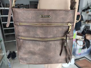 (Category: ) located in . Submitted by hellosweetrepeat (Listing ID 1400881326, Image 1). Description: .