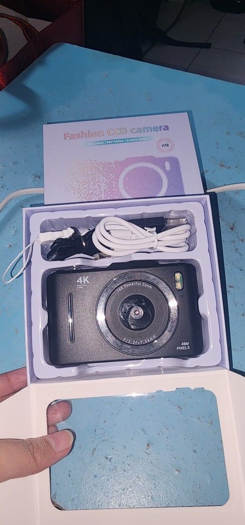 Digital camera (Category: Cameras) located in Ipoh. Submitted by swiftbear_0088 (Listing ID 1400855334, Image 1). Description: - Digital camera - Excellent condition - Includes all accessories - Stylish design - Ready to use.