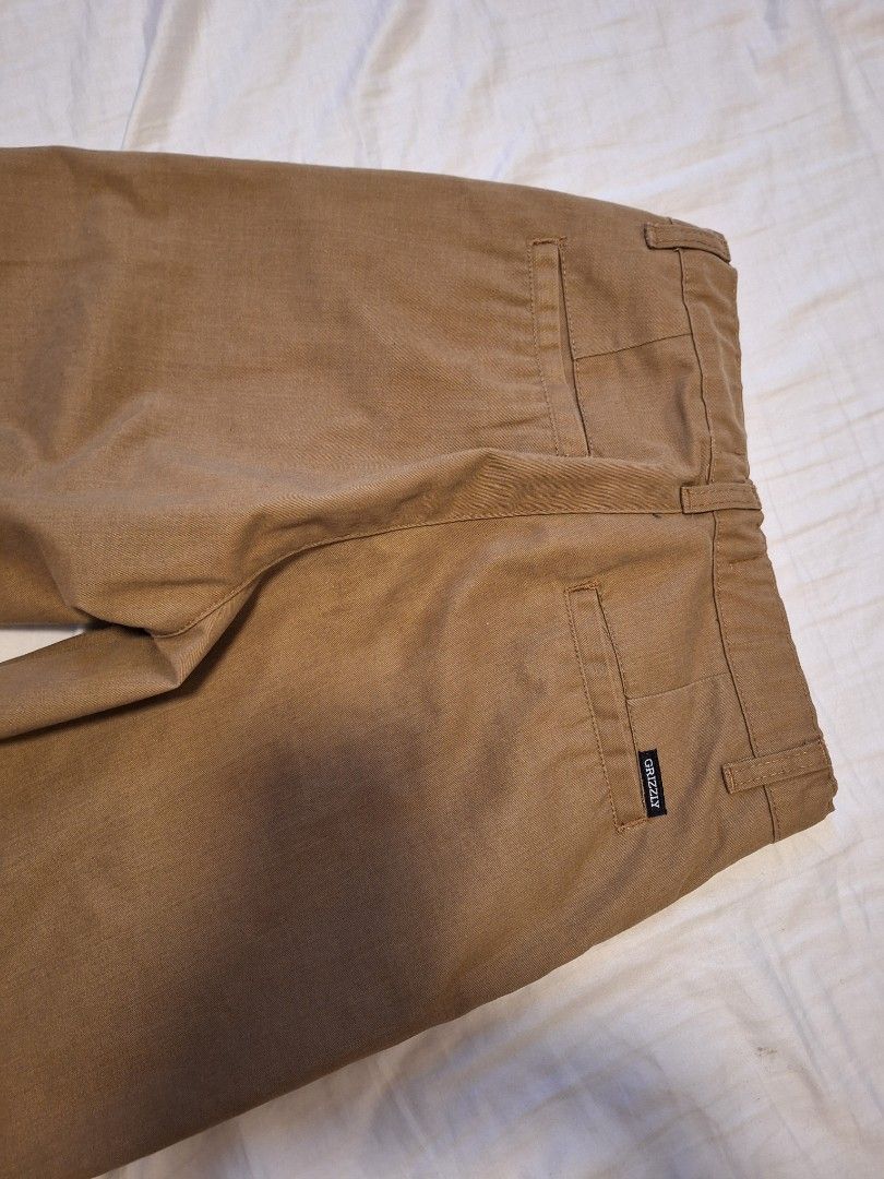 Grizzly Khaki Pants (Category: Babies & Kids Fashion) located in Antipolo. Submitted by flutterby41319 (Listing ID 1400968667, Image 3). Description: - Grizzly khaki pants - Adjustable waistband - Two front pockets - Two back pockets - Waist: 12 inches - Length: 34 inches - Made in the Philippines.