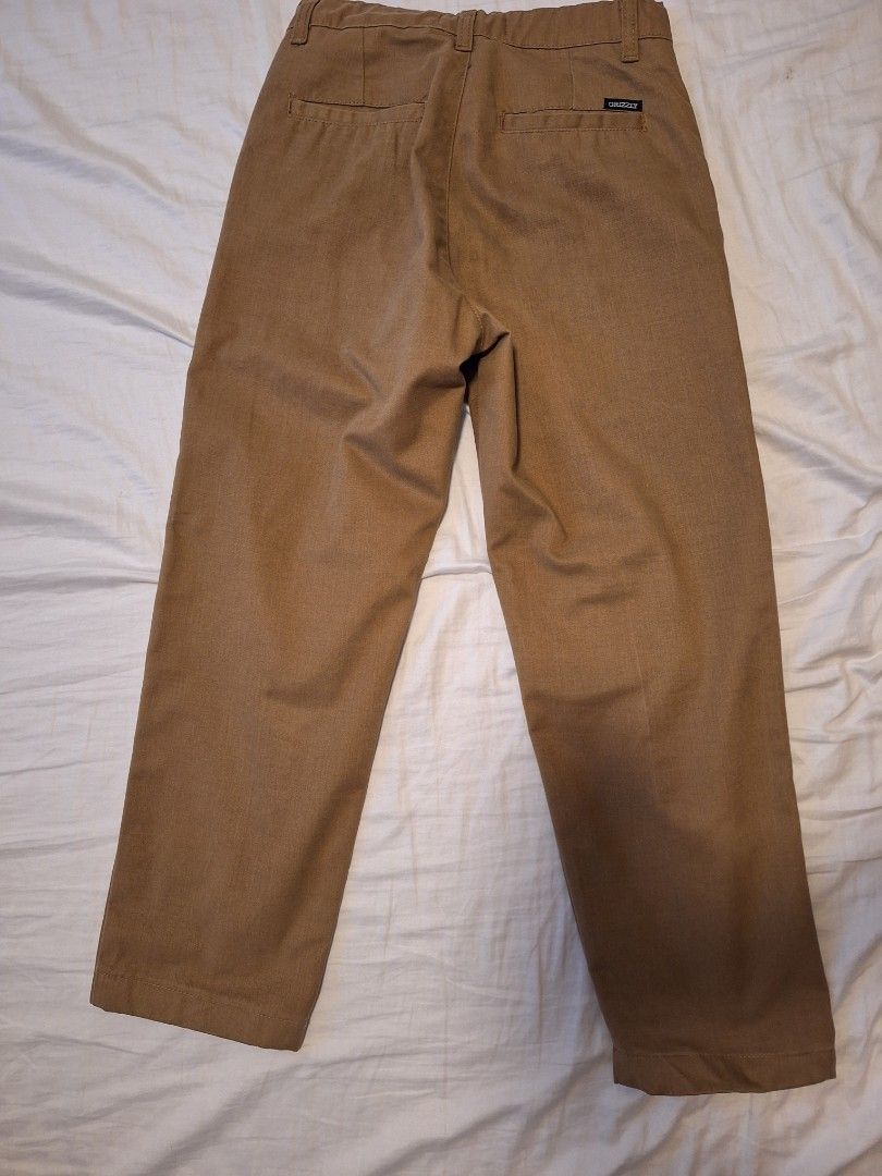 Grizzly Khaki Pants (Category: Babies & Kids Fashion) located in Antipolo. Submitted by flutterby41319 (Listing ID 1400968667, Image 2). Description: - Grizzly khaki pants - Adjustable waistband - Two front pockets - Two back pockets - Waist: 12 inches - Length: 34 inches - Made in the Philippines.