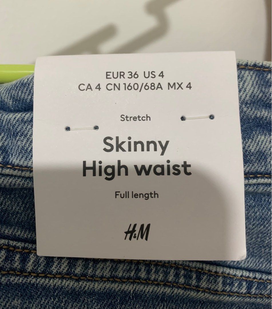 H&M Jeans (Category: Jeans) located in Lipa City. Submitted by nix_ash (Listing ID 1400810756, Image 3). Description: H&M Skinny High Waist Size: EUR 36, US 4, CA 4, CN 160/68A, MX 4 Light blue wash Full length Stretch fabric Rfs: Wrong size The colors may slightly look different due to lightings or camera error. MOP: Gcash and BPI only MOD: J&T only (🚫No rush shipping) First to pay basis PM ONLY IF SURE BUYER. Saves both our time. .