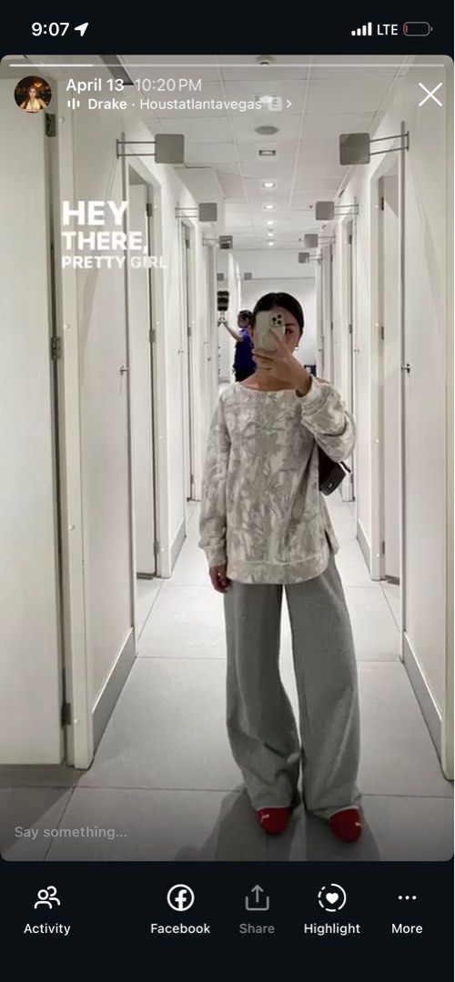 Hollister Off-Shoulder Sweatshirt (Category: Longsleeves) located in Manila. Submitted by zeydecluter (Listing ID 1400912720, Image 3). Description: Hollister Off the shoulder camo sweatshirt Origina Hollister.