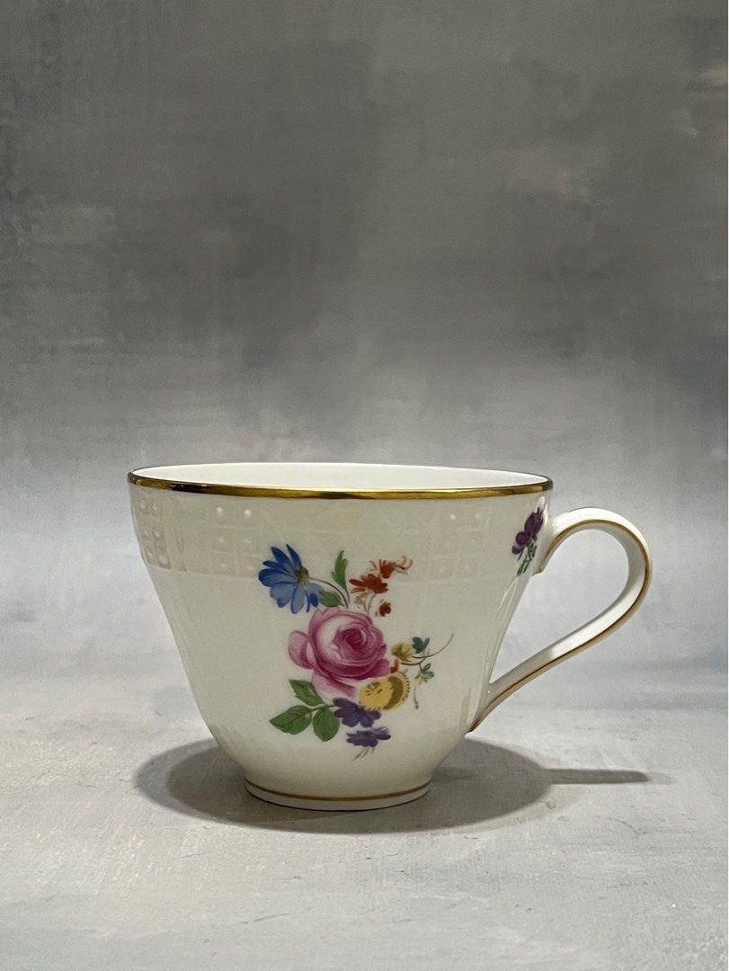 Hutschenreuther Germany Floral Teacup (Category: Coffee & Tea Tableware) located in Silang. Submitted by smallwarescollectibles (Listing ID 1400893621, Image 2). Description: Hutschenreuther Moritzburg Hutmori Coffee Cup 2 pc available P450 each or take all at P800 D:3.5” H:2.7” Both VGC.