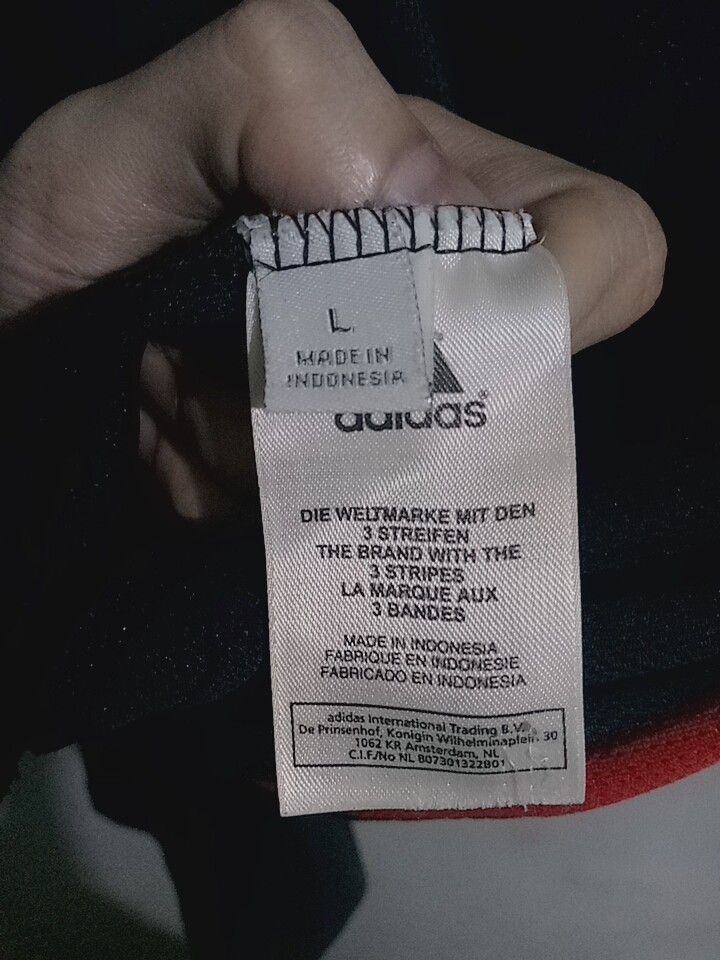 Jersey timnas indonesia, Fesyen Pria, Pakaian Atasan di Carousell